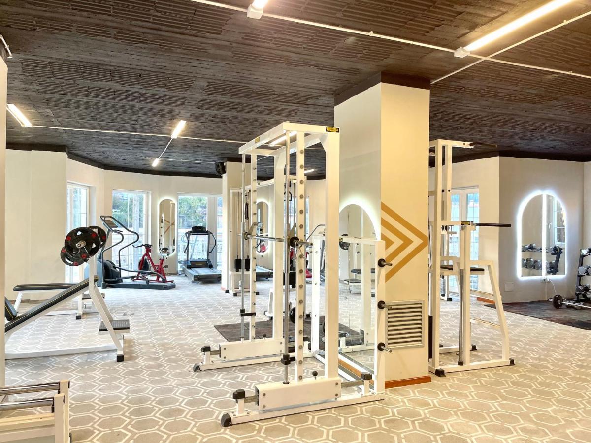 Hotel Internacional Gym & Spa Fushe-Arrez ภายนอก รูปภาพ